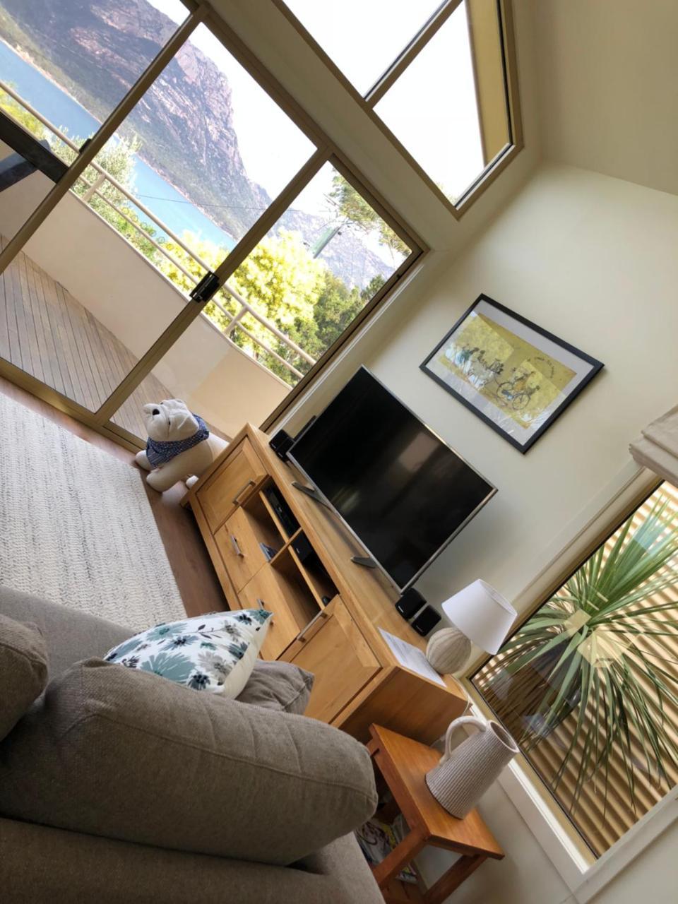 Freycinet Beach House Коулс Бей Екстериор снимка
