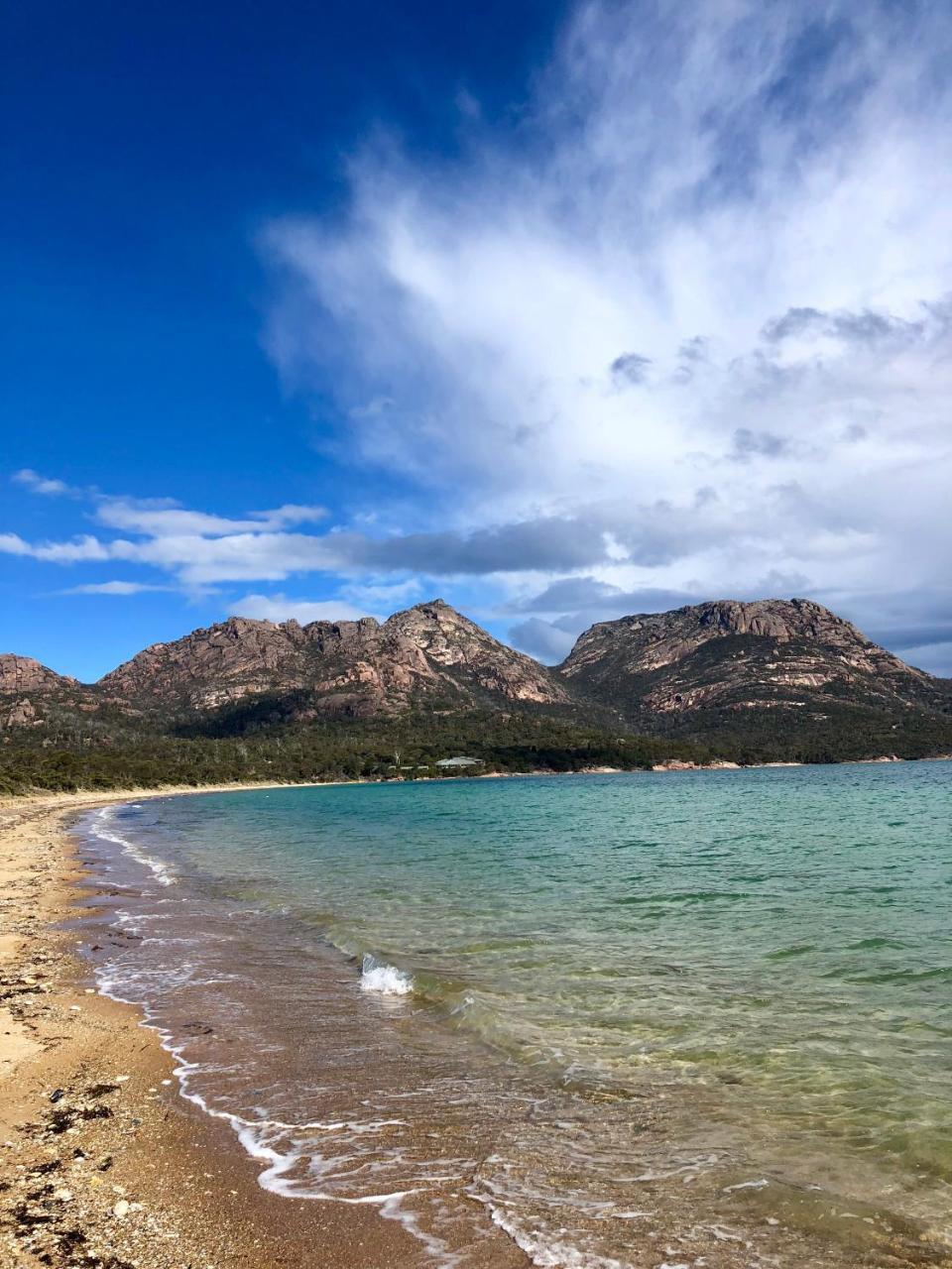Freycinet Beach House Коулс Бей Екстериор снимка
