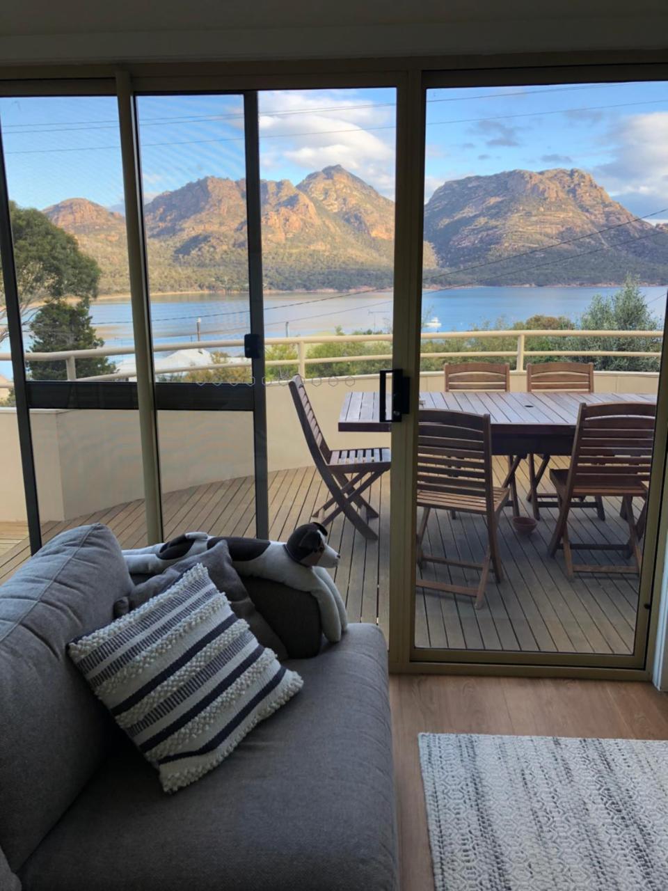 Freycinet Beach House Коулс Бей Екстериор снимка
