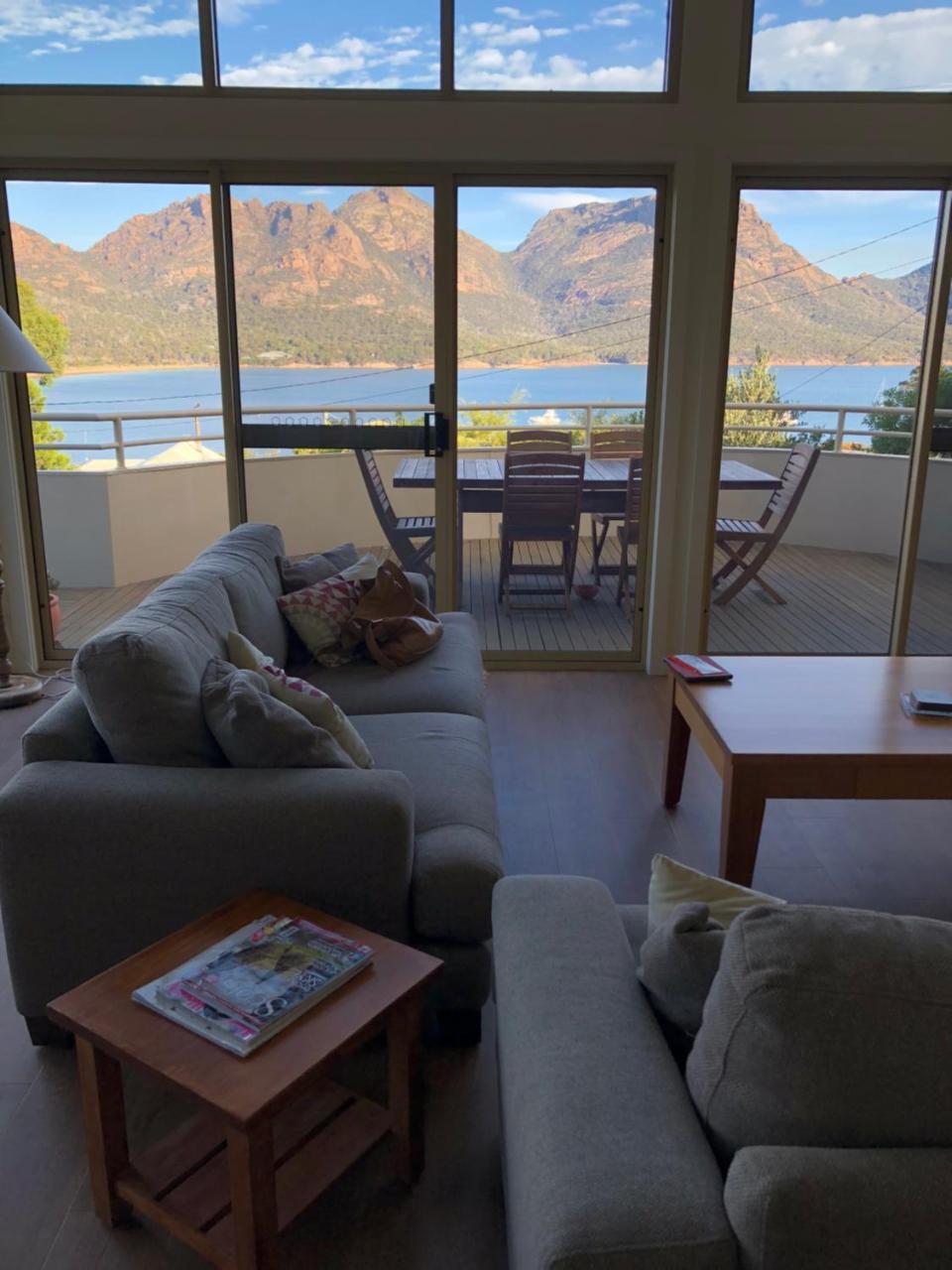 Freycinet Beach House Коулс Бей Екстериор снимка