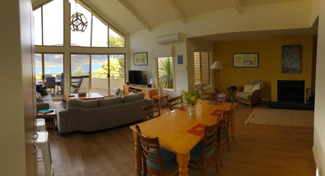 Freycinet Beach House Коулс Бей Екстериор снимка